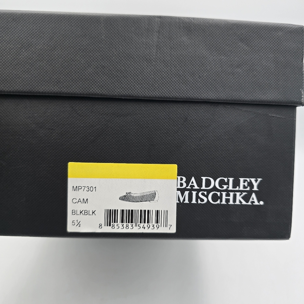 NIB Badgley Mischka Cam Pointed Toe Leather Flats with Bow, Black Mesh, Size 5 - Picture 9 of 14